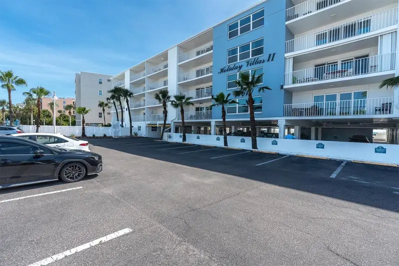 19610 Gulf Blvd #308, FL