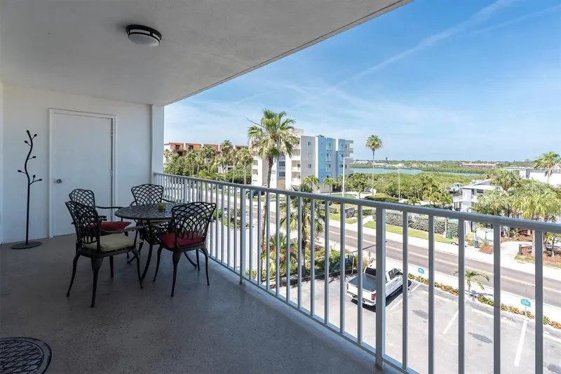 19610 Gulf Blvd #308, FL
