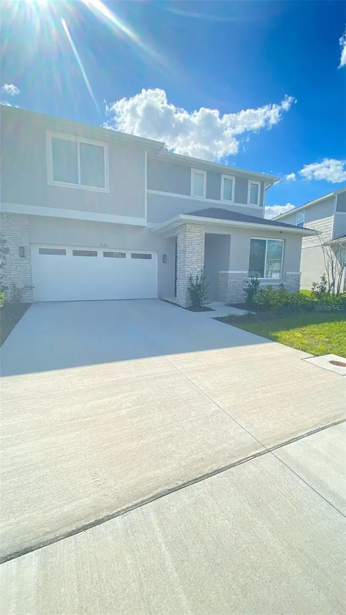 4128 Southern Vista Loop, FL