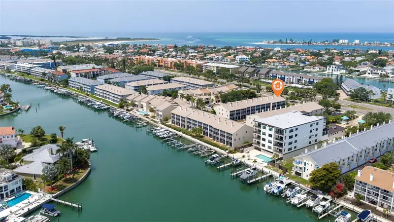 465 Pinellas Bayway S #311, FL
