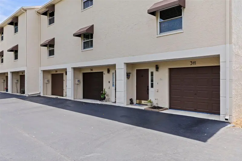 465 Pinellas Bayway S #311, FL