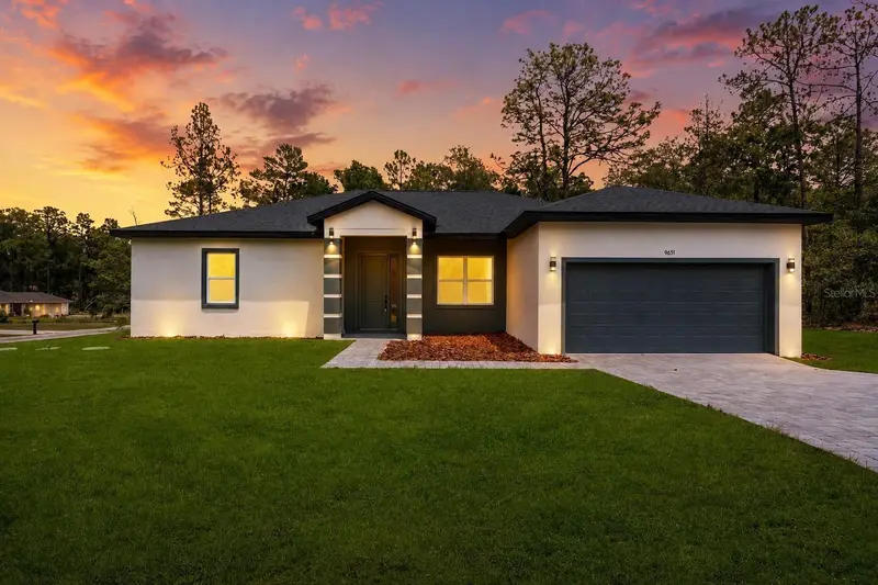 9651 W Pineview Way, FL