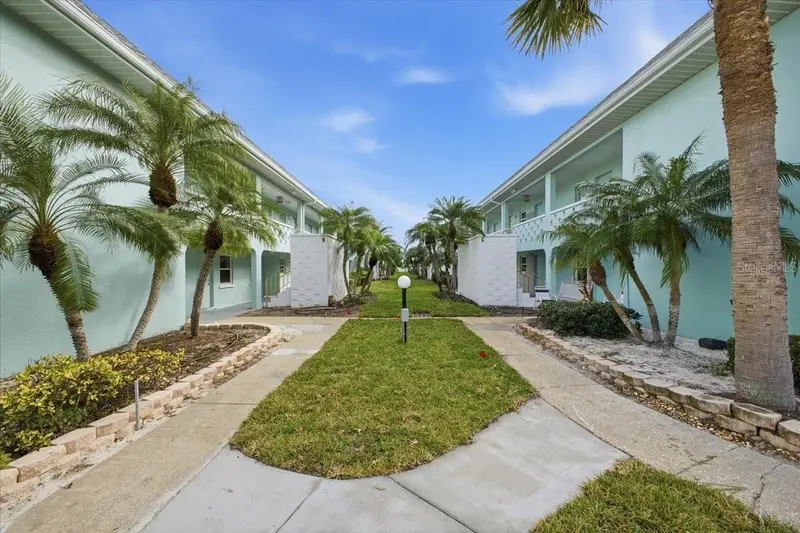 611 Gulf Dr N #C29, FL