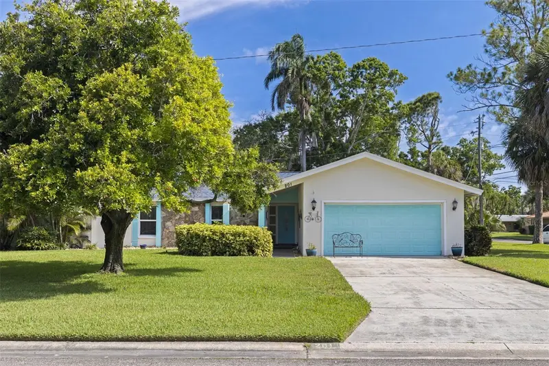 201 58th Ave S, FL