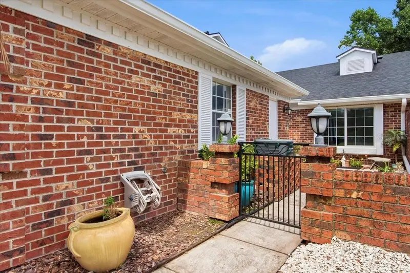 1429 S Chickasaw Trl #7, FL