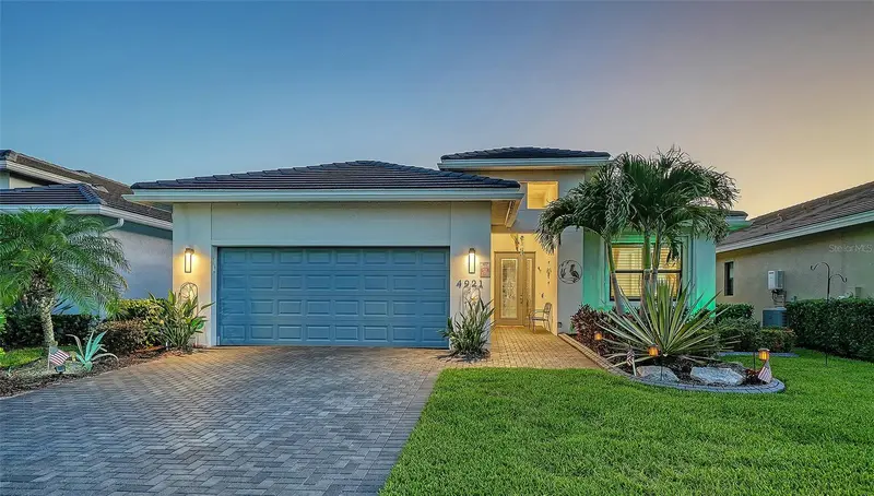 4921 Surfside Cir, FL