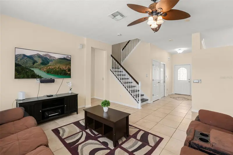1573 Anna Catherine Dr, FL