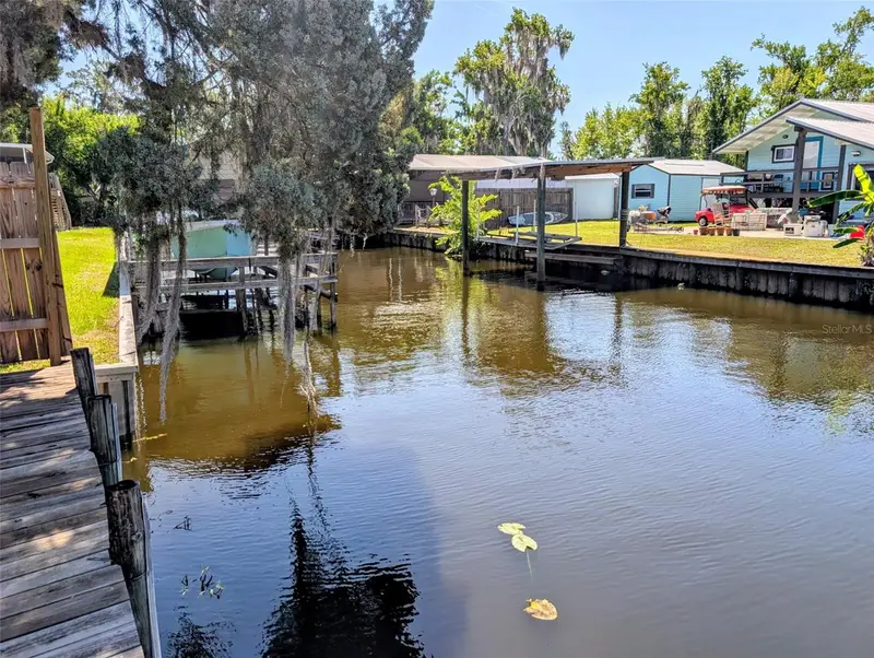 24514 Bonnett Rd, FL