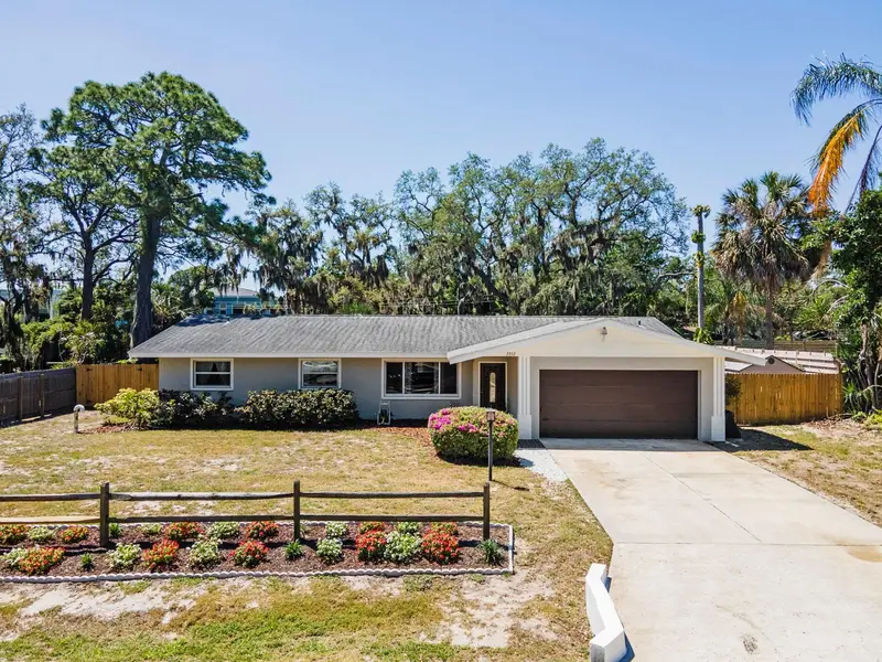 2352 Palm Ter, FL