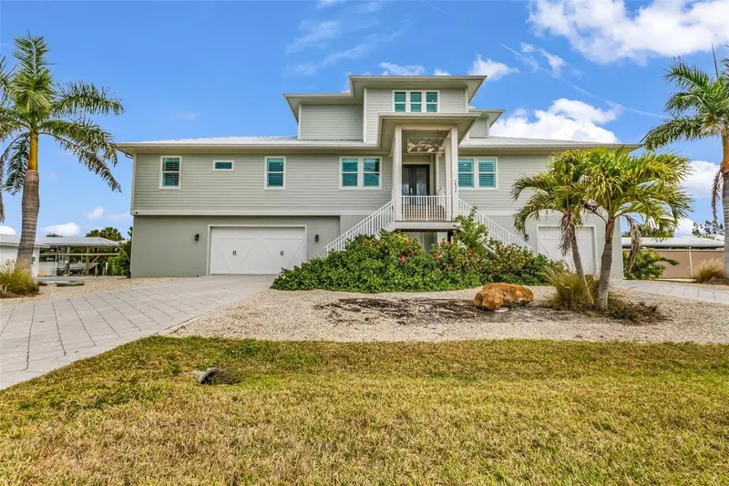 24216 Yacht Club Blvd, FL
