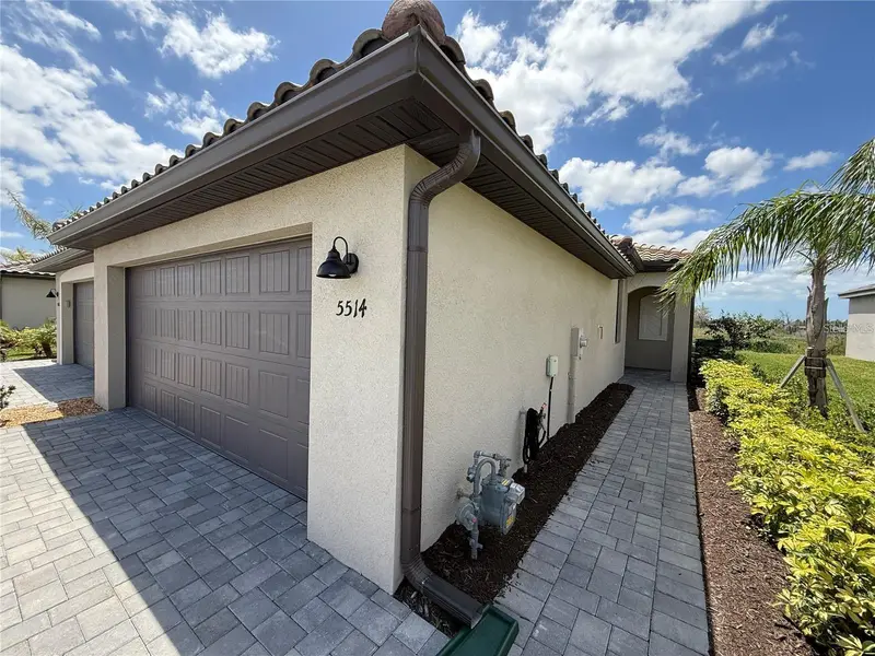 5514 Tidal Breeze Cv, FL
