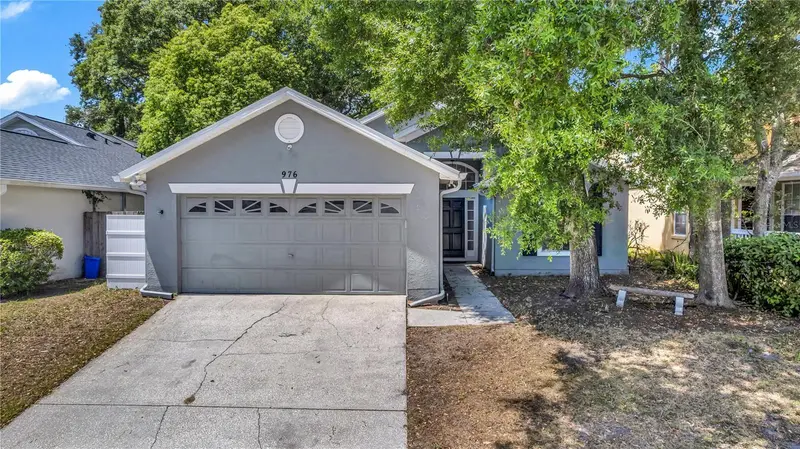 976 Royal Oaks Dr, FL
