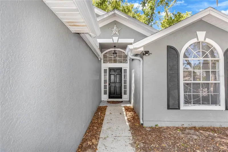 976 Royal Oaks Dr, FL