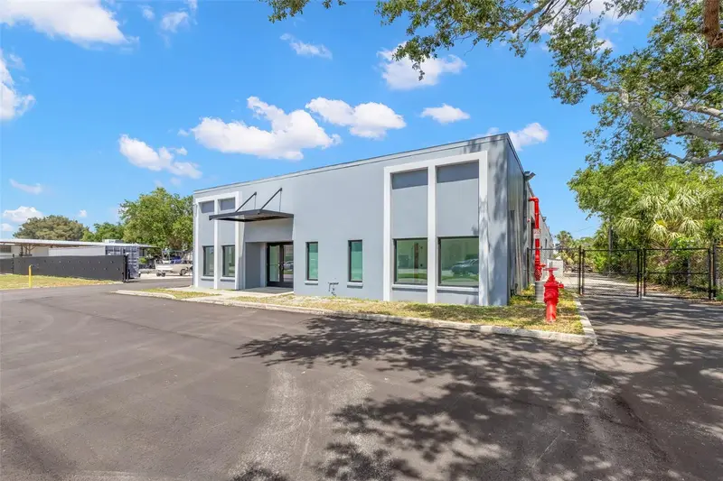 1195 Kapp Drive, FL