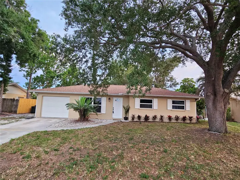 5446 Foxwood Dr, FL