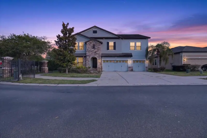 1389 Heritage Landings Dr, FL