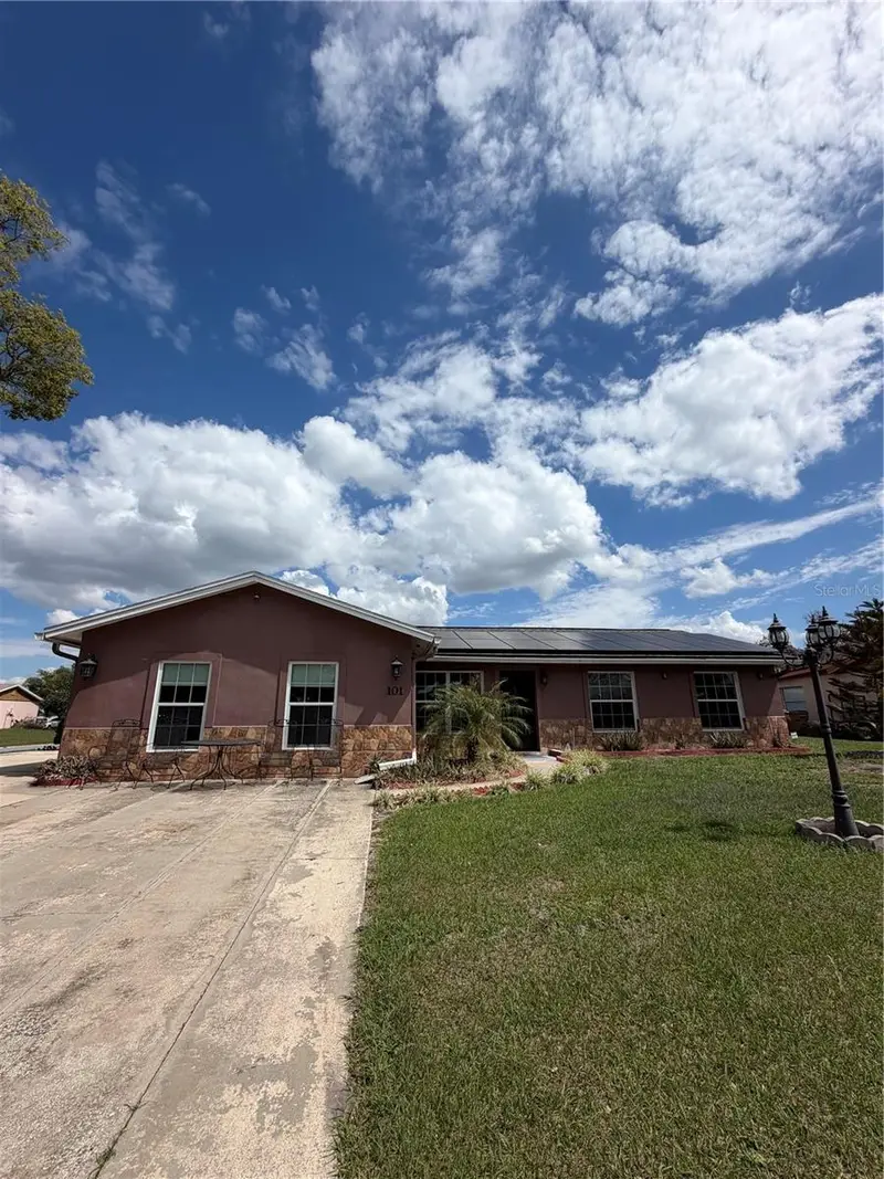 101 Gardenia Rd, FL