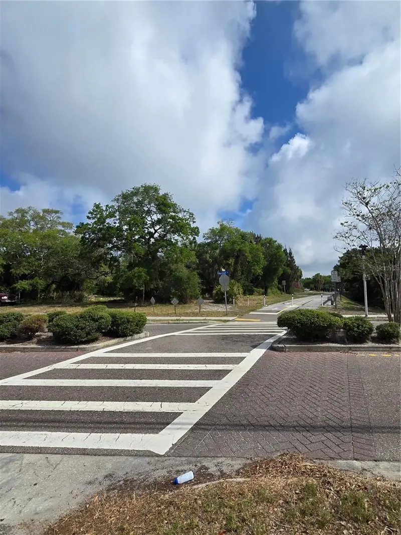 000 Marshall St, FL