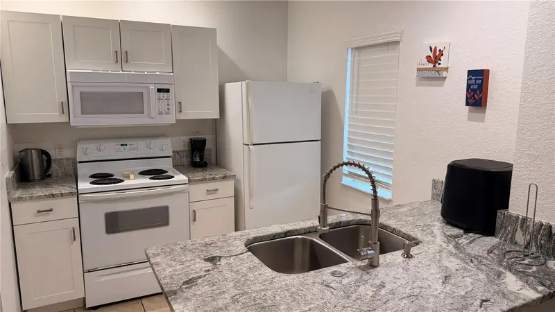 4005 Santa Maria #108, FL
