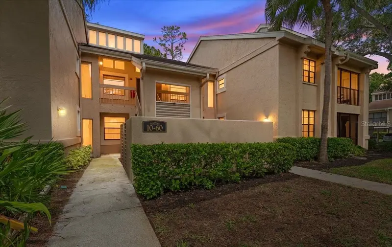 10 Shamrock Way #10, FL