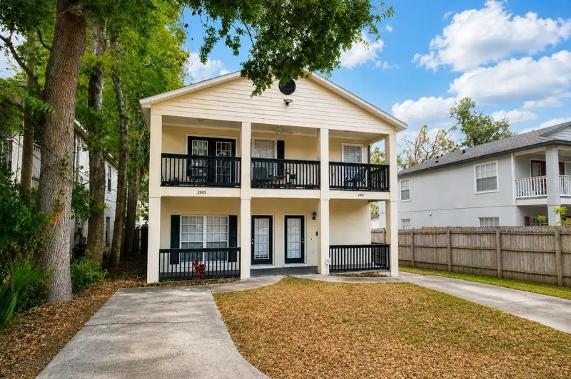 2805 E Washington St, FL