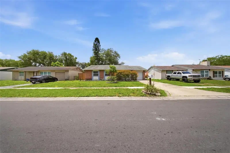 7976 Shadow Run Dr, FL