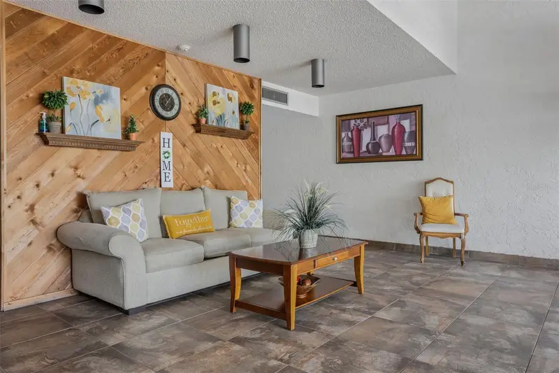 2587 Countryside Blvd #6313, FL