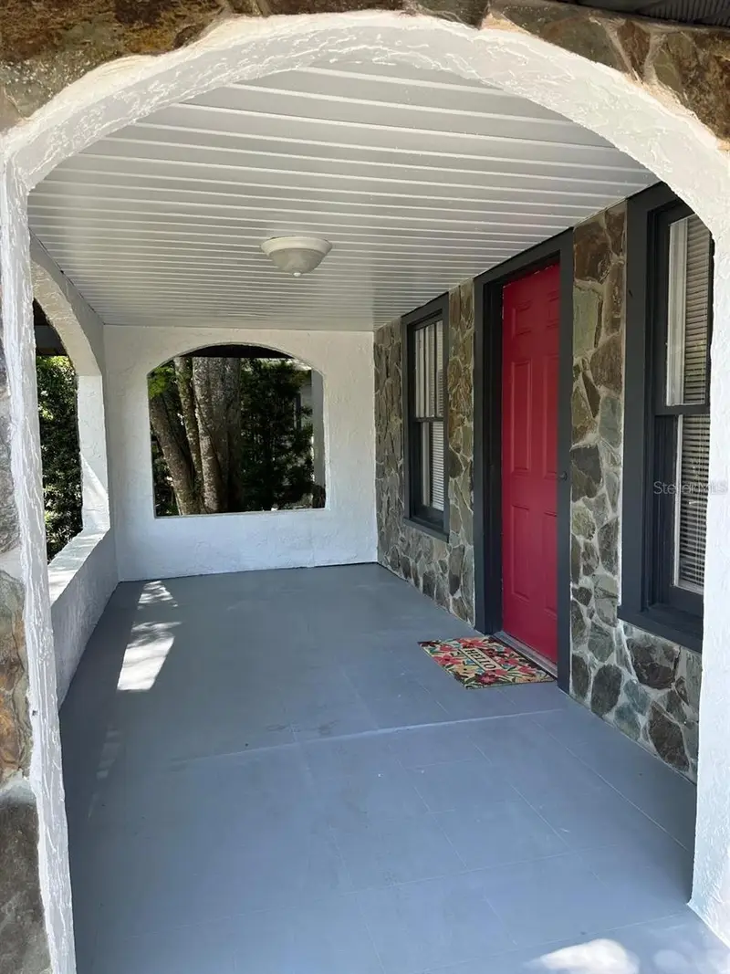 221 N Julia Ave, FL