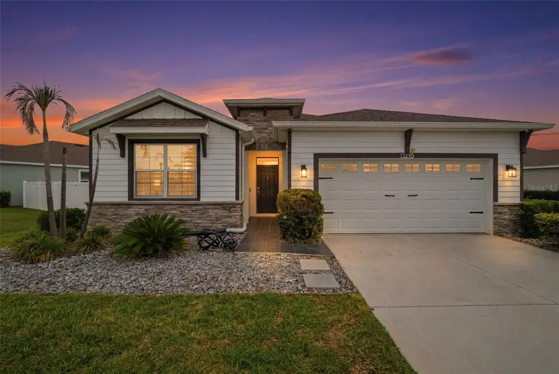 13216 Waterleaf Garden Cir, FL