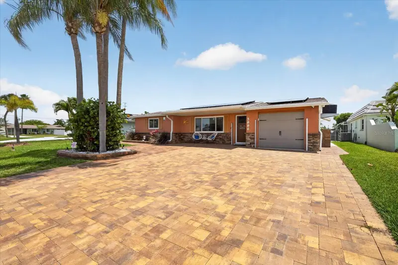 5006 Forestay Ct, FL