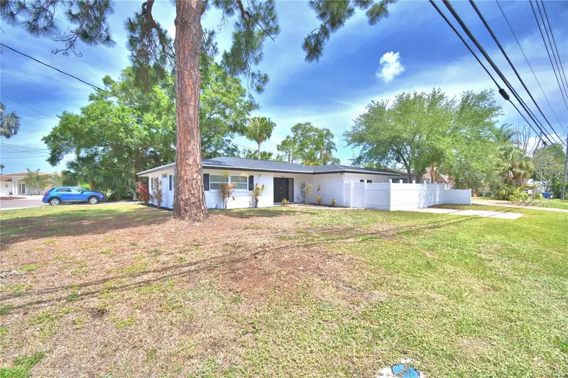3553 Center Cir, FL