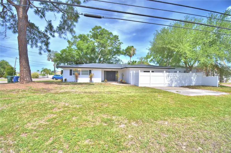 3553 Center Cir, FL