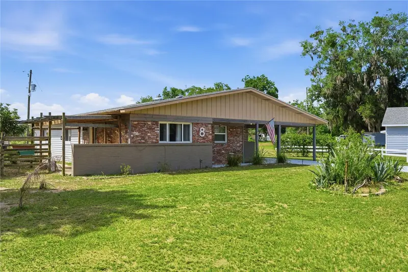 8 Silver Way, FL