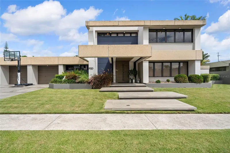 1920 Petunia St Urb. Santa Maria, PR