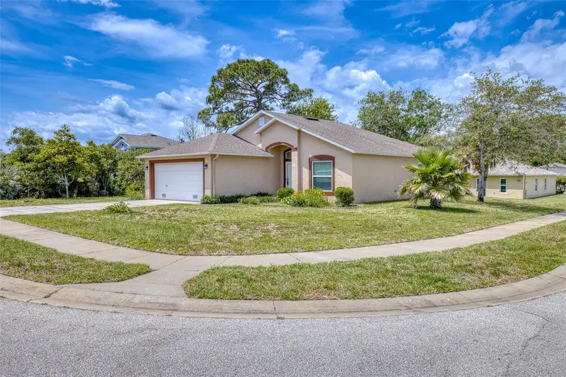 312 Broken Oak Dr, FL