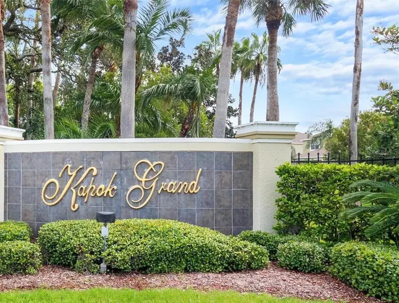11235 Kapok Grand Cir, FL