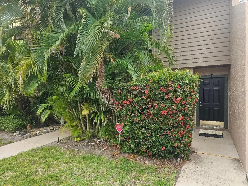 956 Sunridge Dr #H2, FL