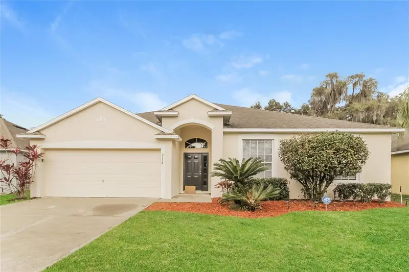 2114 The Oaks Blvd, FL