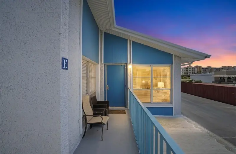 155 Medallion Blvd #E, FL
