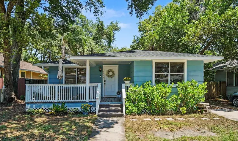1016 E Emma St, FL