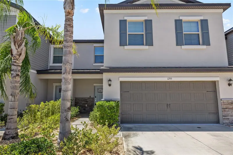 1295 White Fox Run, FL