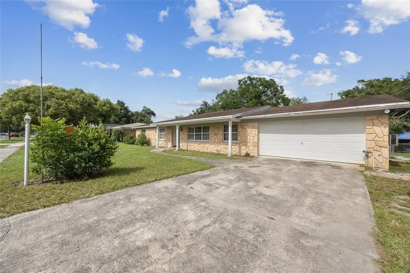 409 Debra Dr, FL