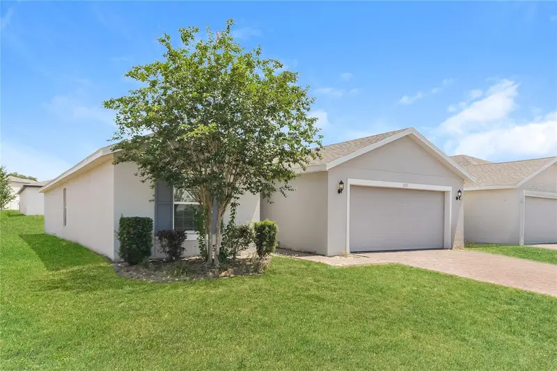 1373 Lucerne Loop Rd Ne, FL