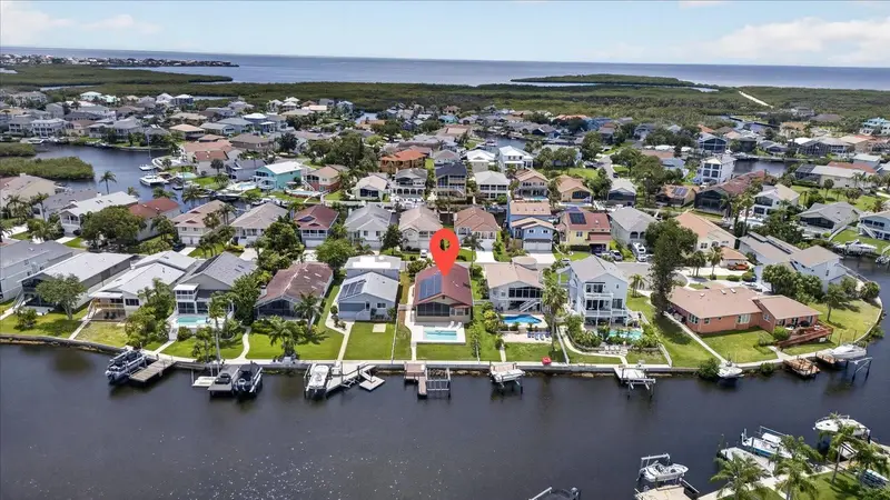 6236 Bayside Dr, FL