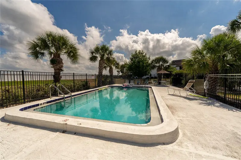 2433 Twin Dr #5, FL