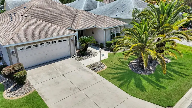 934 Moses Loop, FL