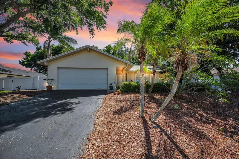 520 Sandy Hook Rd, FL