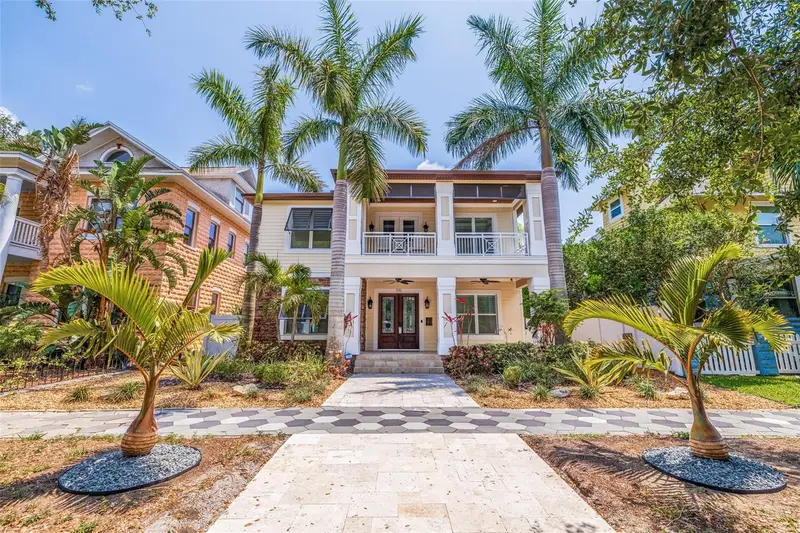 310 8th Ave N, FL