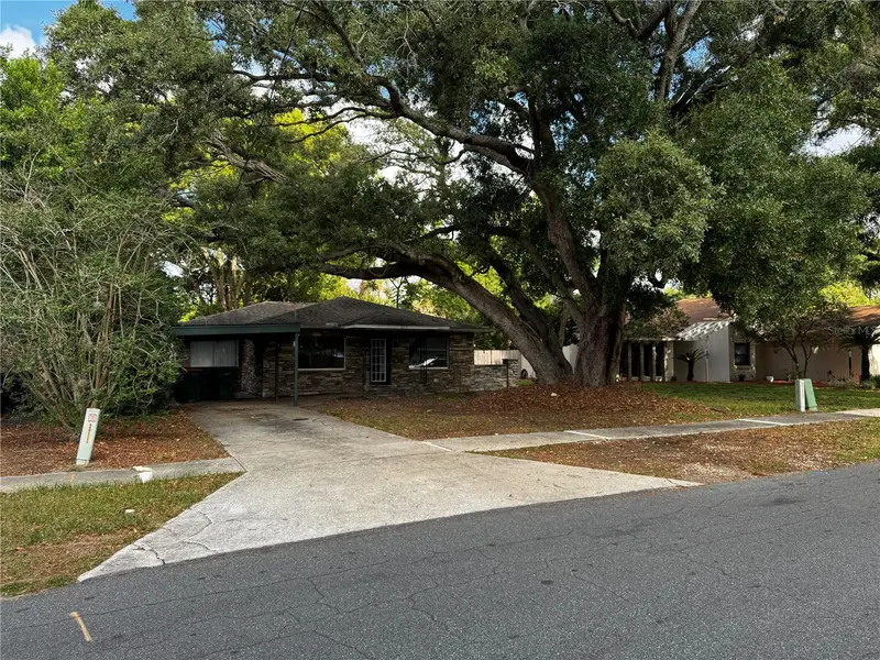 205 Pinecrest Rd, FL