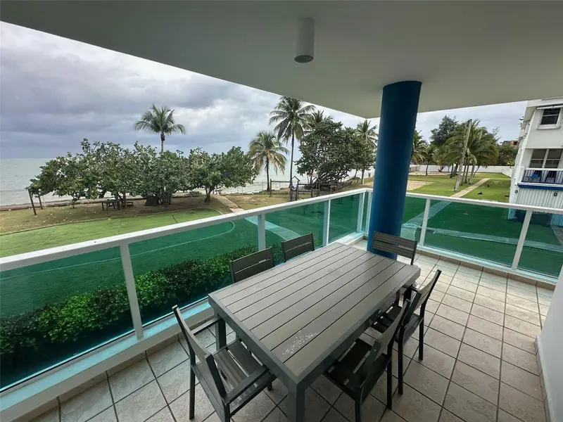 Ne206 El Charlie #Ne206, PR